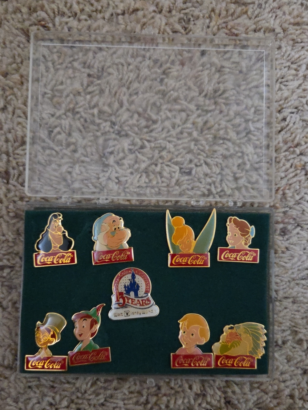 Coca Cola Multicolor Enamel Character Pin Collection - Red, Yellow, Green, Blue - Picture 6 of 8